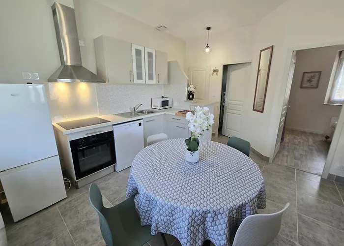 Le Petit Nid D'eugénie - Havre En Campagne, Animaux Bienvenus - Fr-1-616-467 * Génis